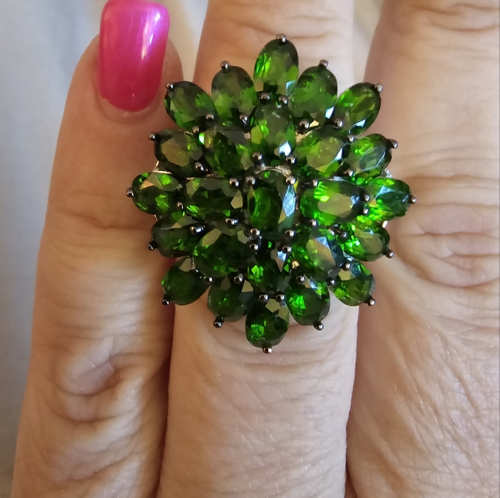 Sz 6, Chrome Diopside 12.40 Carats, 925 Silver, Platinum/14K yellow gold Vermeil